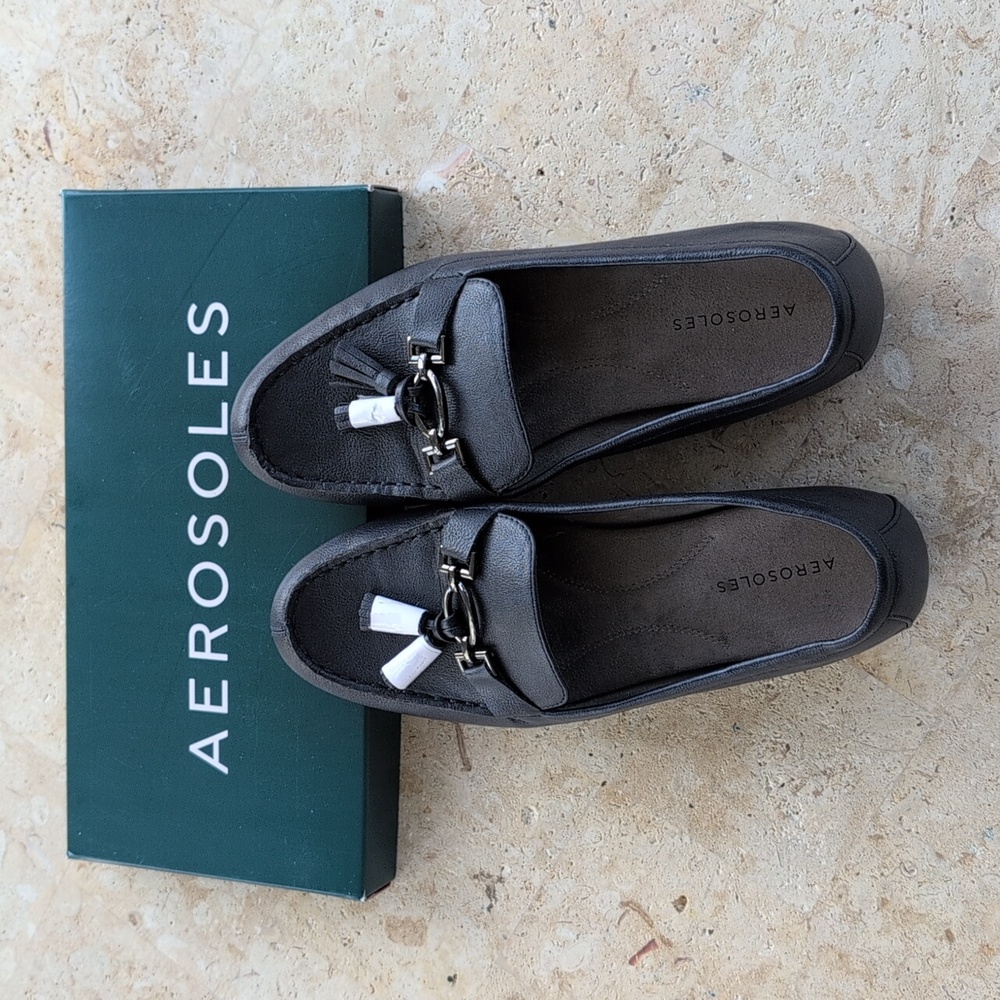 AEROSOLES Women's s Dark Blue Loafers with Tassels
